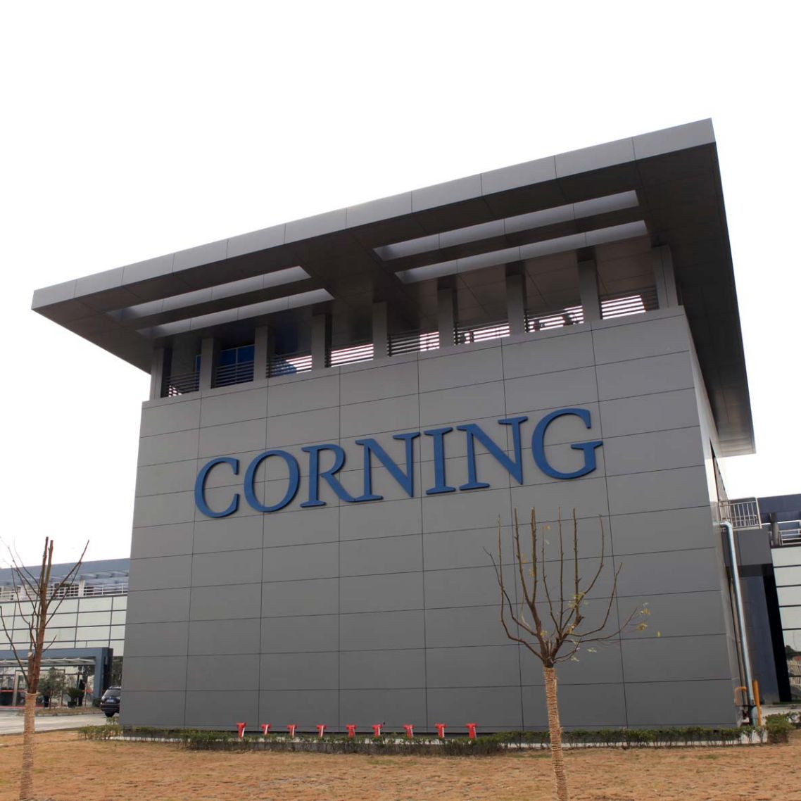Corning and Ford Deliver Joint Research on Lightweight Glass Solutions